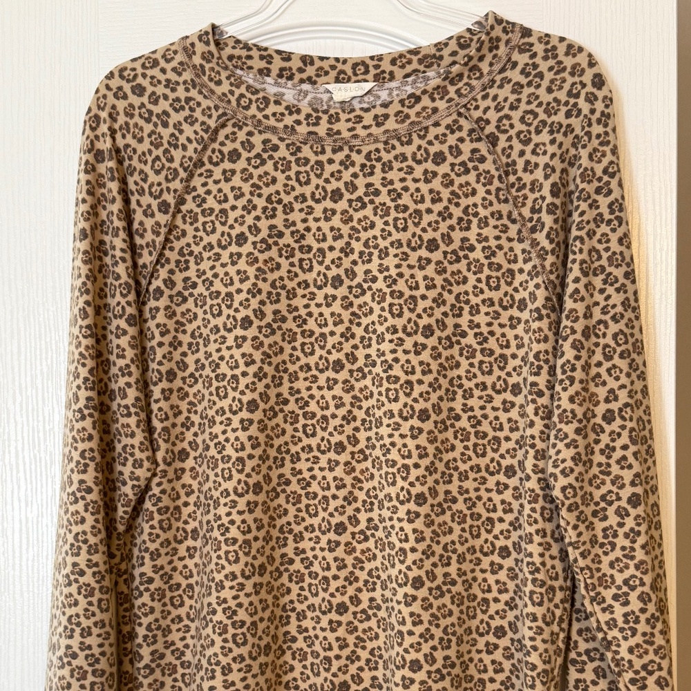 Stylish Caslon sweater M animal print
